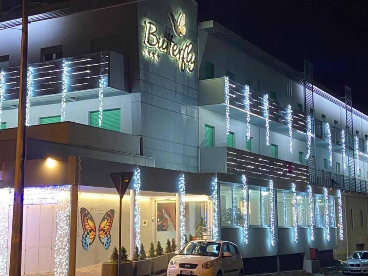 Hotel Butterfly Wellness & Spa リミニ エクステリア 写真