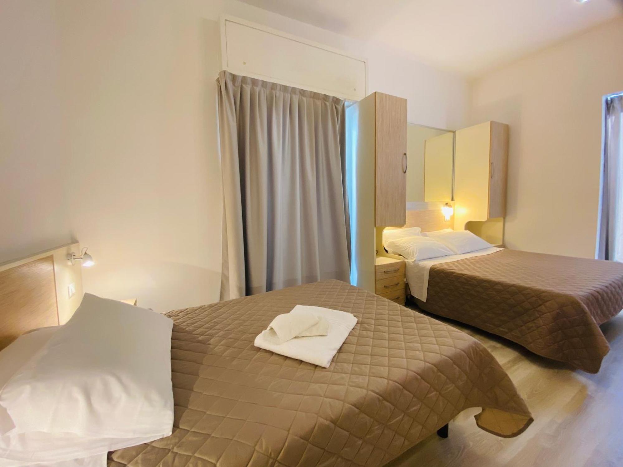 Hotel Butterfly Wellness & Spa リミニ エクステリア 写真