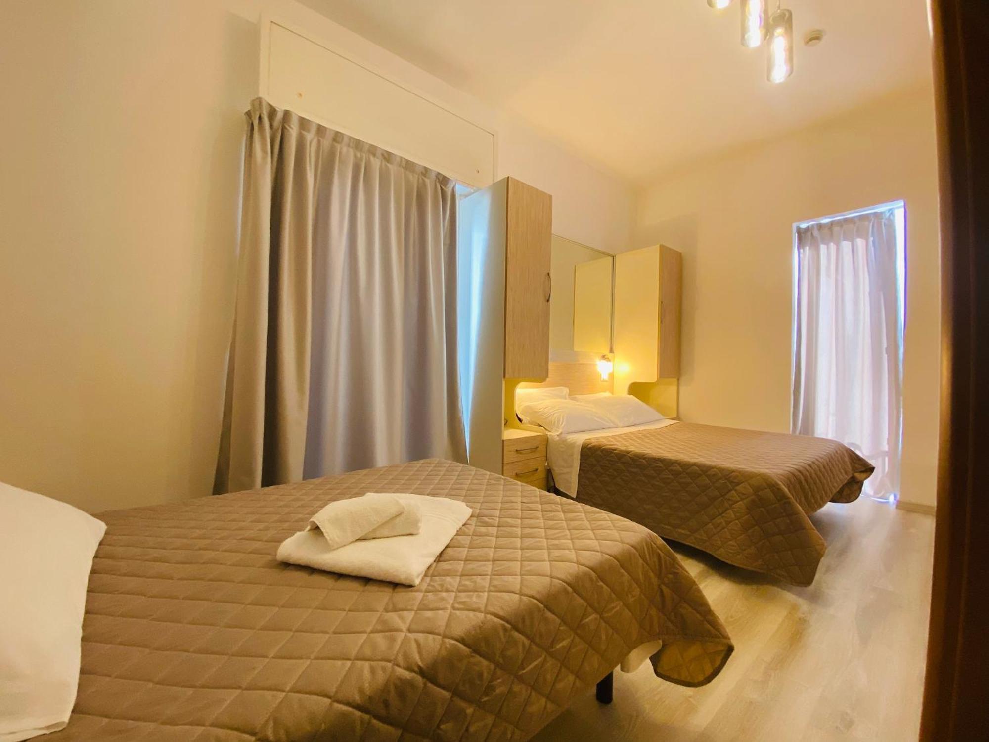 Hotel Butterfly Wellness & Spa リミニ エクステリア 写真