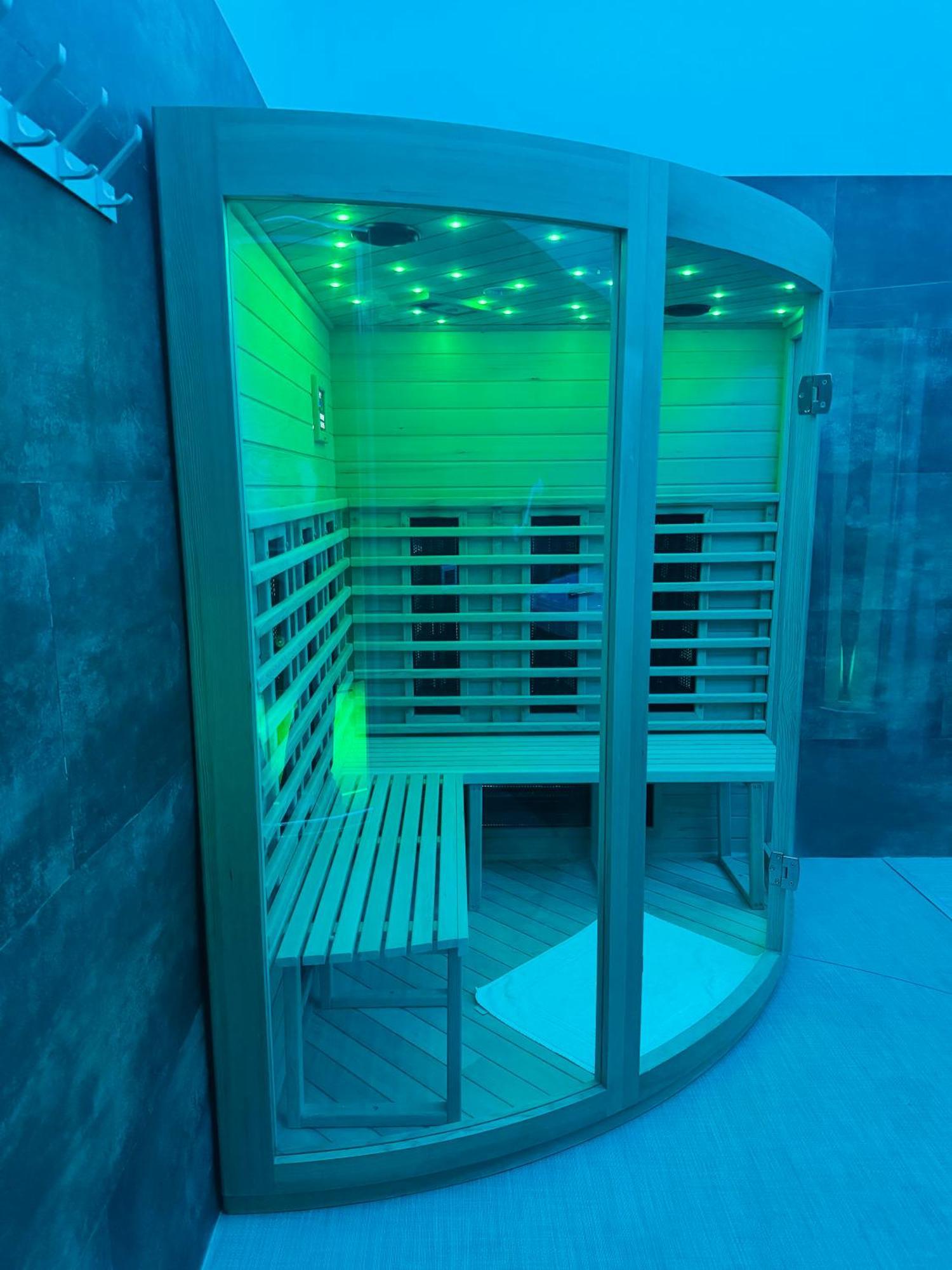 Hotel Butterfly Wellness & Spa リミニ エクステリア 写真