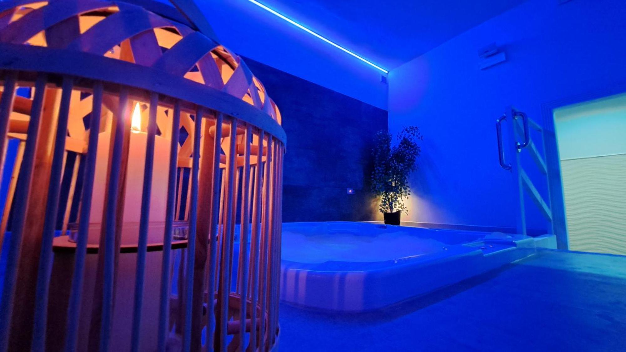 Hotel Butterfly Wellness & Spa リミニ エクステリア 写真